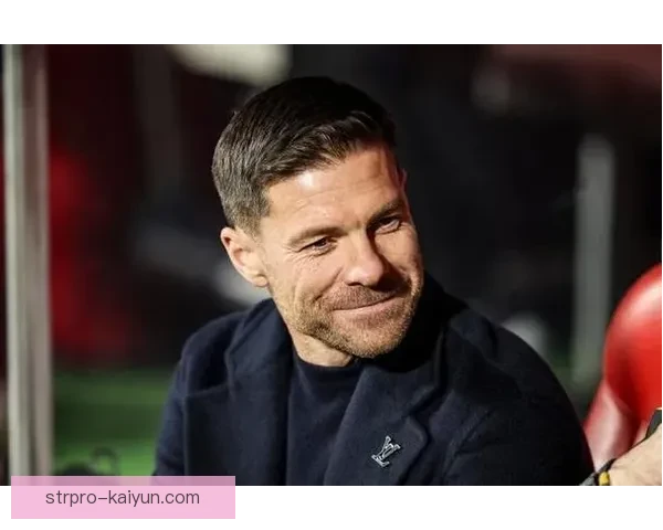 阿隆索在新赛季中持续提升，成为球队中场组织的关键人物